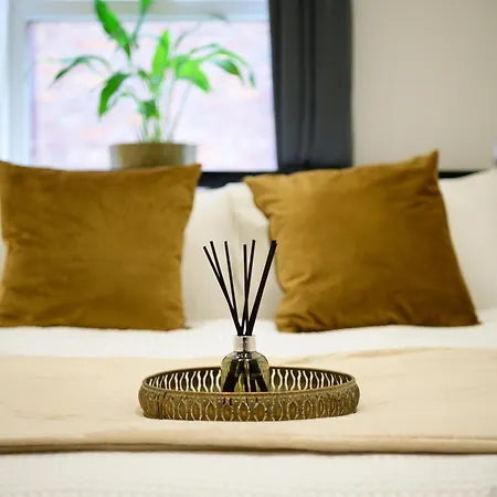 アパート Autumn Breeze - 2br - Sofa Bed - Wifi - Free Parking - - Didsbury *