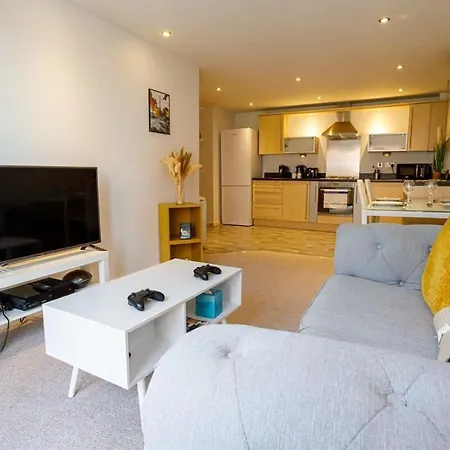 Lovely 2 Bed 2 Bathroom * Manchester