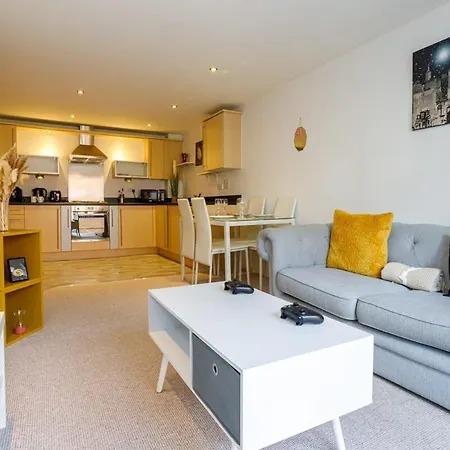 Apartament Lovely 2 Bed 2 Bathroom *