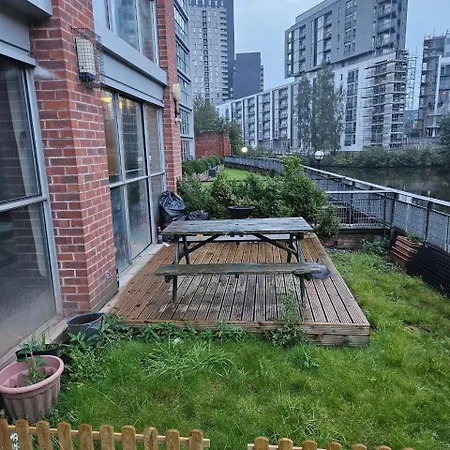 Two Bedrooms In Salford *