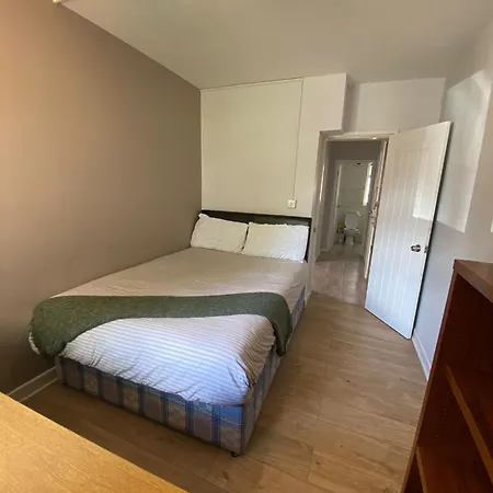 Bright Three Bedroom With Free Parking And Wifi Lejlighed Manchester