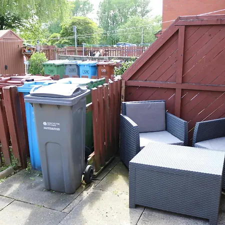 度假居 Cosy 2 Bed With Parking Near Piccadilly, Etihad Stadium And Coop Live Sleeps Up To 5 曼彻斯特