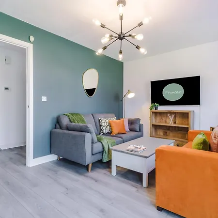 Stunning House In For Business & Leisure - Wi-fi & Parking By Purestay Serviced Вилла Манчестер
