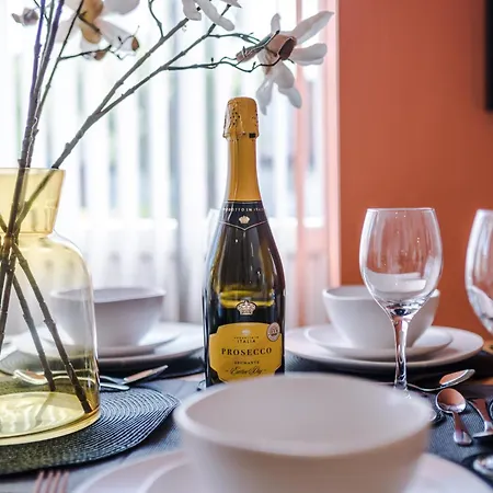 Villa Stunning House In For Business & Leisure - Wi-fi & Parking By Purestay Serviced Manchester