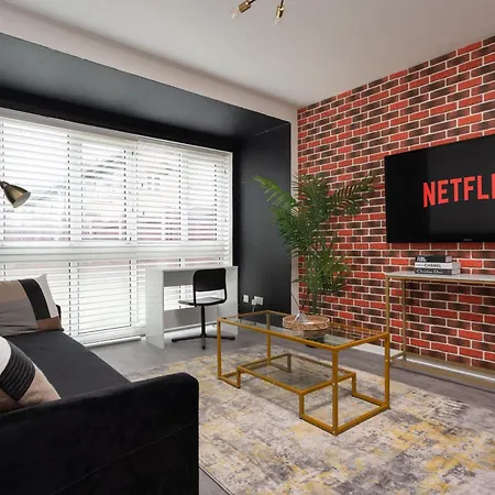 Haven Noir By Cefas - Pool Table - & Man Utd Semesterbostad