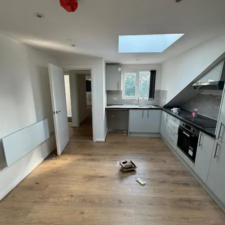 Sophisticated & Stylish Flats Near Airport * Manchester