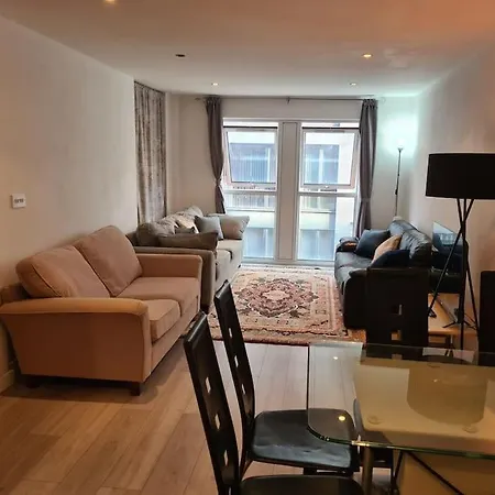 Centrally Located Mcr Modern * Manchester