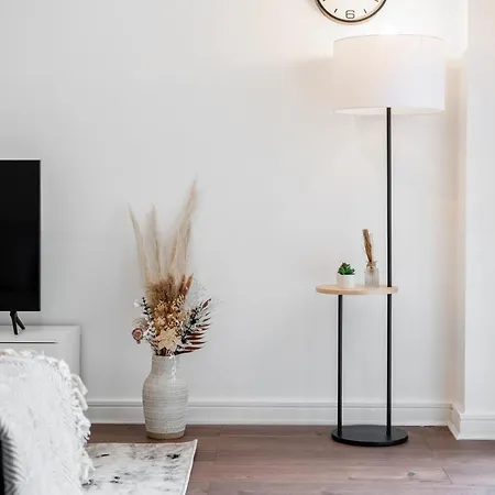 Modern Near Centre *