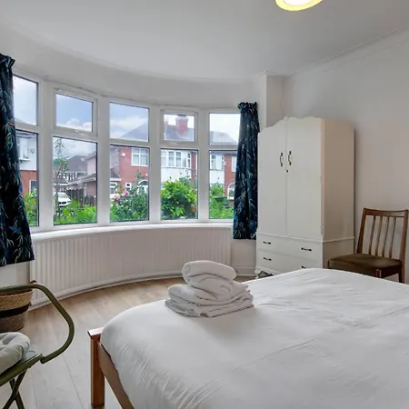 بيت للعطل Stylish Family In Old Trafford, - Pass The Keys *