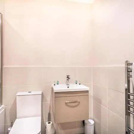 Lovely 2 Bedroom Apartamento Manchester