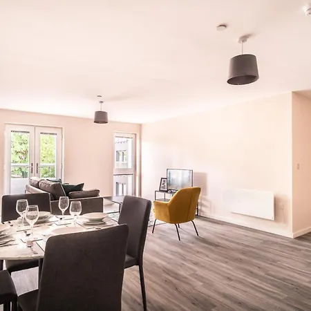 아파트 Lovely 2 Bedroom *