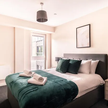 Lovely 2 Bedroom * Manchester