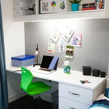 Ropemaker Apartment