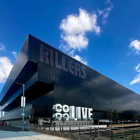 Lovely + Free Parking * Manchester