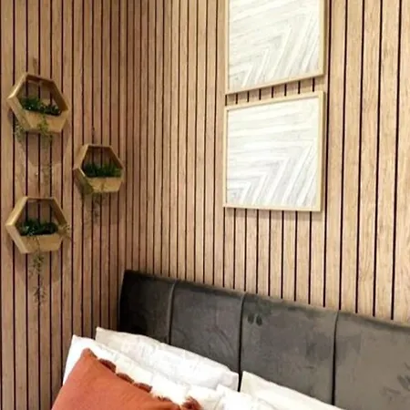 Deluxe Centrally Located In