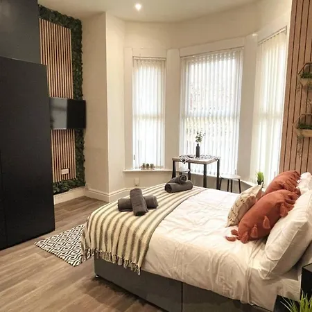 Deluxe Centrally Located In