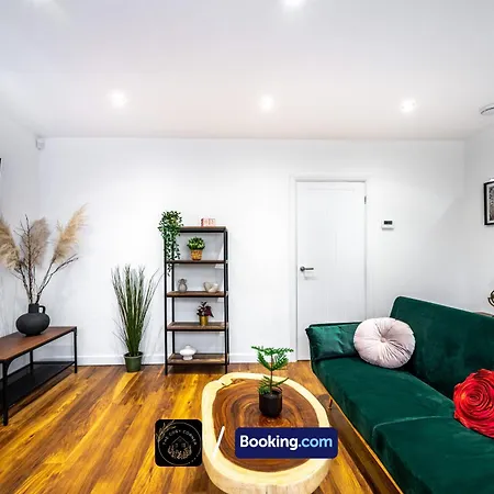 Cosy 3-bed House L Garden L Free Parking L Stretford L Sleeps 7 L Book Today With The Cosy Corner Nationwide * Manchester