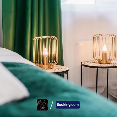 3-bed House, Free Parking & Wifi Apartament *