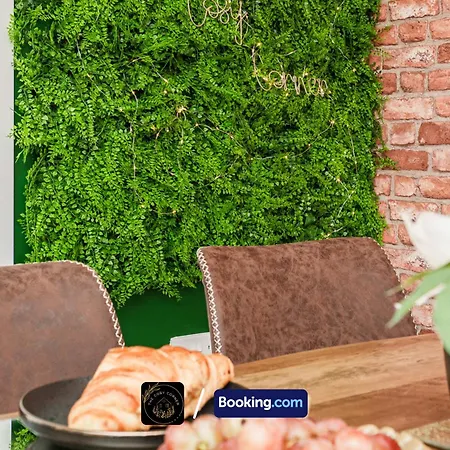 Apartament 3-bed House, Free Parking & Wifi *