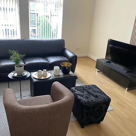 Stylish 1-bed - Sleeps 4 - Parking - Wifi * مانشستر