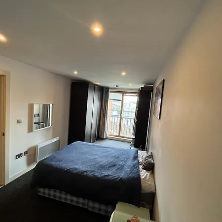 Cosy Central 2 Bed Lejlighed *