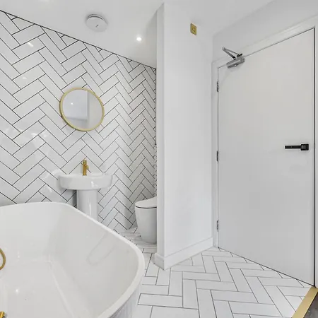 Quayside Escape- Tranquil Double In Shared With Private Free Standing Bath And Free Parking Prázdninový dům *