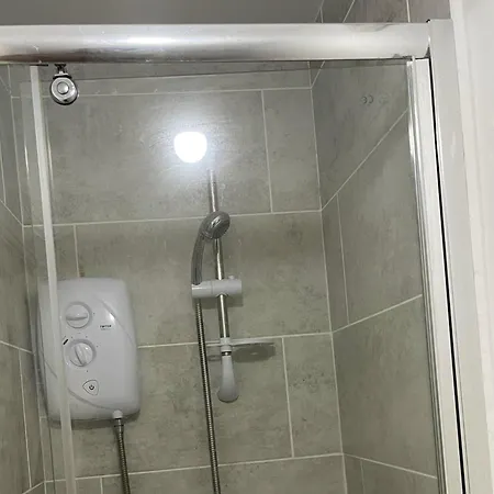 Stylish 1-bed - Sleeps 4 - Parking - Wifi * مانشستر