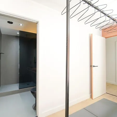 Sunset By The Heim Residences 맨체스터