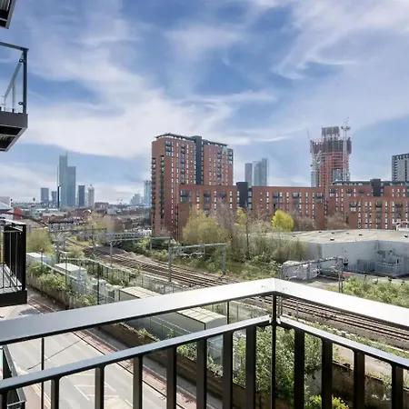 Elegant Two-bedroom * 맨체스터