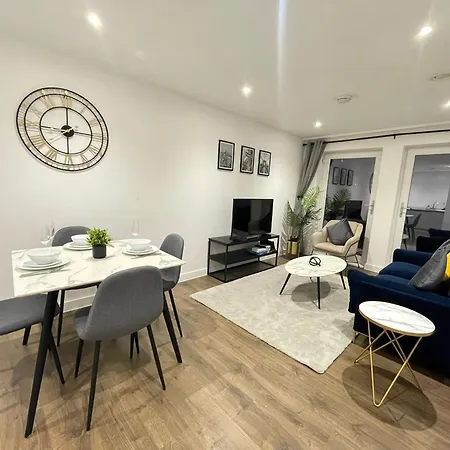 Bed2bathroom - 10minutes From Citycentre & Quays
