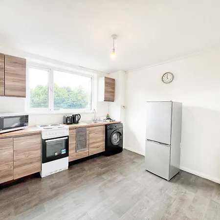 Rusholme - Sleeps 4 *