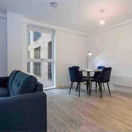 شقة Cosy 2bed Penthouse, Mcr, Salford *