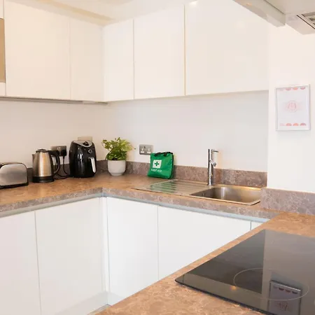 Apartment Salford Heaven - Modern 2 Bedroom *