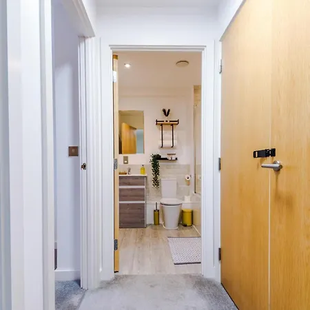 Apartment Salford Heaven - Modern 2 Bedroom *