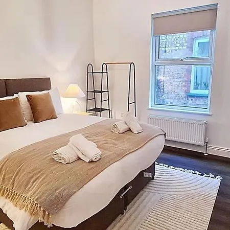 בית נופש Stunning Luxury Spacious - 5 Bedrooms - Rest & Recharge In *