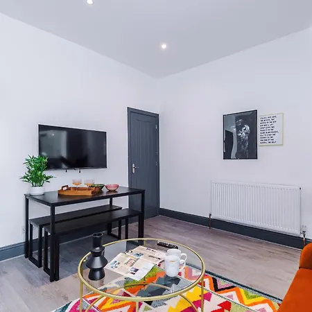 Funky 3 Bed House - Salford Hébergement de vacances Manchester