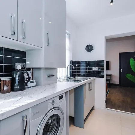 Funky 3 Bed House - Salford Manchester