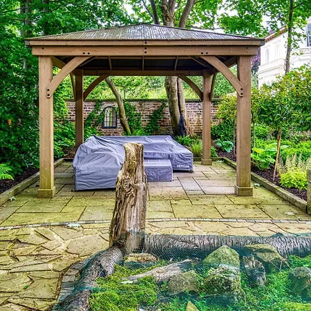 Garden In Hidden Oasis, - Pass The Keys 度假居