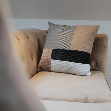 Apartmán Sophisticated & Stylish Flats Near Airport