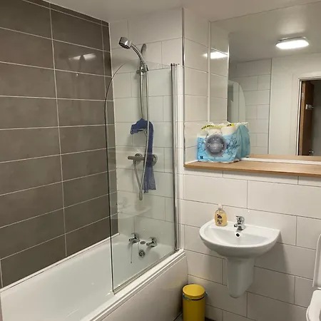Modern 2-bed, City Apartamento *
