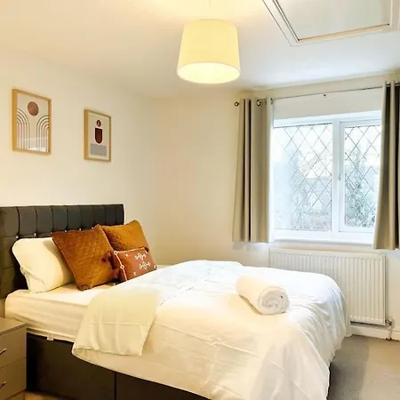 Simple House W- Free Parking By Airport - Free Drop-off Ferienhaus