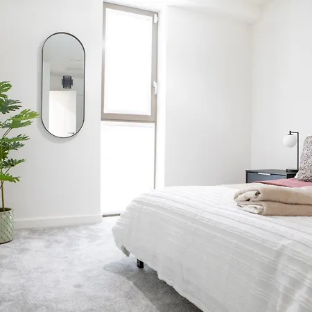 Dom wakacyjny Luxury Free Parking Townhouse *