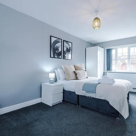 度假居 Charming Modern 3br House In Failsworth With Free Parking
