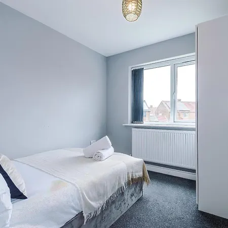 Charming Modern 3br House In Failsworth With Free Parking 度假居