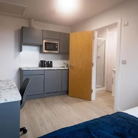 1 Bed Flat Near Man Utd Stadium مانشستر