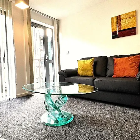 2 Bed Ensuite With Balcony And Free Onsite Secure Parking *