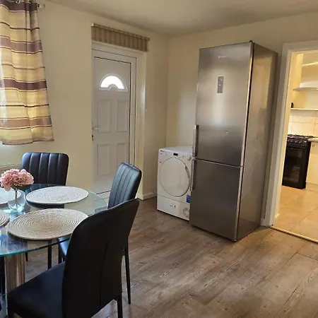 Eastpark 5 Bdrms Walk To O2 Apollo And بيت للعطل *