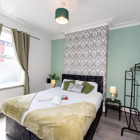 Hébergement de vacances The Upside Down House Near Coop Live Arena , Etihad And Mcr Centre Manchester