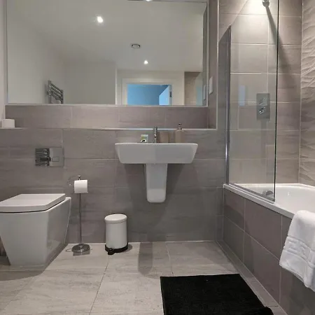 Lovely 1br Penthouse Near Mcr Stadiums *