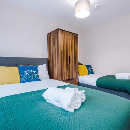 Modern Comfort - 1 Bedroom - Free Parking, Transit Links, Close To Stadiums *